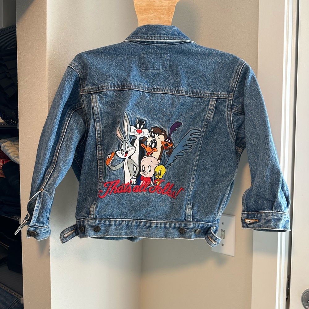 VINTAGE Looney Tunes Embroidered Denim Jacket